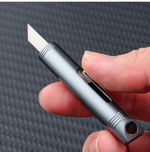 Chuyên nghiệp Mini Craft Knife Precision Cutter có thể thay thế <span class=keywords><strong>Sharp</strong></span> <span class=keywords><strong>Blade</strong></span> cho văn phòng tiện ích/Cắm trại DIY Grade OEM tùy chỉnh - Product Image 2