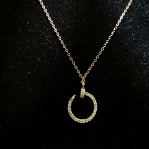 Collier de luxe avec pendentif cercle motif ongles, entièrement pavé de zircone cubique, pour femme, bijoux de mode, vente en gros - Product Image 3