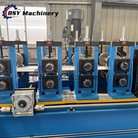 Machine de formage de rouleaux M automatique à grande vitesse avec cadre en acier, commande PLC et poinçonnage en ligne