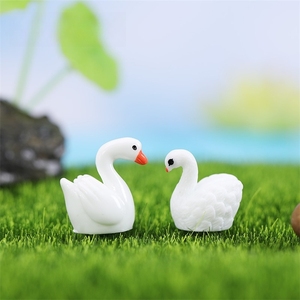 Nuovo Arrivo: Miniatura di Cigno in Resina, Giocattolo e Accessorio Decorativo per Giardino Fatato, Artigianato in Resina per Bambini - Product Image 3