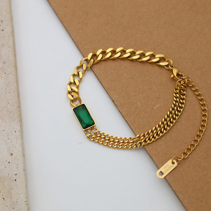 Geometric Gold Chain Bracelet With Green Zircon Inlay For Gift Wear - Product Image 4