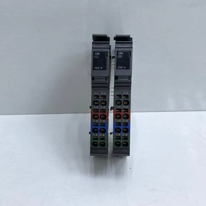 (ชุด 2 ชิ้น) IC220PWR001D ขั้วต่อ 24VDC สำหรับอะไหล่ ของแท้ใหม่ พร้อมส่ง ระบบอัตโนมัติในอุตสาหกรรม PLC สำหรับการเขียนโปรแกรม PLC โดยเฉพาะ C - Product Image 1