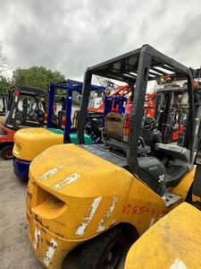 <b>Used</b> Komatsu Japan Forklift 3 Ton Diesel FD30 4WD Rough Terrain for Sale in Shanghai Yard - Product Image 5
