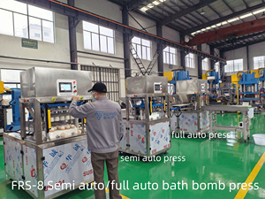 Presse hydraulique pneumatique semi-automatique de haute précision pour bombes de bain, machine professionnelle à construction métallique - Product Image 2