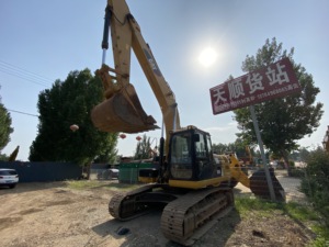 รถขุดตีนตะขาบ324D แมวอุปกรณ์ก่อสร้างที่ใช้แล้ว - Product Image 3