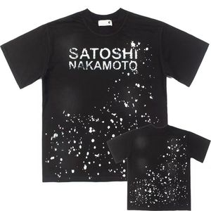สตรีทแวร์ลายสาดหมึกคลาสสิกพิมพ์ลายตัวอักษรย้อนยุค SATOSHI NAKAMOTO เสื้อยืดแขนสั้นสำหรับผู้ชายและผู้หญิง - Product Image 1