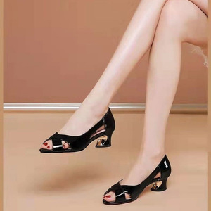 Sandales à talons pour femmes, bout ouvert, talon <span class=keywords><strong>bloc</strong></span> ajouré, chaussures en cuir confortables pour le bureau et les occasions décontractées - Product Image 4