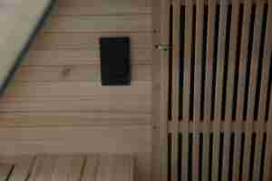 Sauna Infrarroja Moderna para Espacios Pequeños, Sauna Eléctrica Portátil de Madera Maciza de Hemlock para Uso en el Hogar o Apartamento - Product Image 5