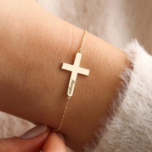 Bracelet en forme de croix personnalisée et personnalisée pour femmes, cadeau d'anniversaire de Noël, chaîne gravée en acier inoxydable, bracelet avec lettres - Product Image 6