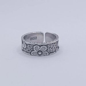 Nuovo Design alla moda anello fatto a mano in fiore di ciliegio da <span class=keywords><strong>uomo</strong></span> Vintage tailandese <span class=keywords><strong>anelli</strong></span> realizzati in argento Design nicchia originali <span class=keywords><strong>anelli</strong></span> martellati - Product Image 1