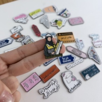 Stock usine disponible : Pin's en émail souple personnalisable, gravé sur mesure, motifs variés, thème arabe, autocollant décoratif personnalisé pour téléphone