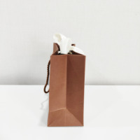 Sac en papier d'emballage spécial, sac cadeau de luxe personnalisé avec poignée, sac en papier d'emballage pour les achats professionnels