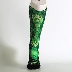 China fornecedor impressão floral verde futebol meias de compressão de alta elasticidade homens