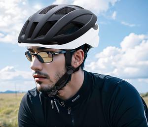 Casque de VTT intégré avec feu arrière, nouvelle conception à double coque pour la sécurité en cyclisme sur route et tout-terrain, casques de moto - Product Image 2