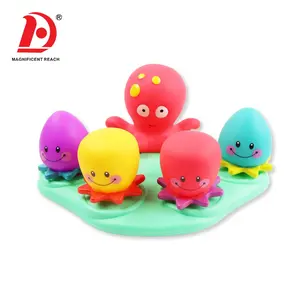 HUADA 2023 Funny Spray Water Floating Bathroom Toy Set Soft Plastic Baby Bath Toys Octopus