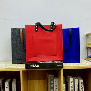 Sac fourre-tout en feutre 32x28x14cm Rouge Carré Sac cadeau promotionnel non tissé - Product Image 2