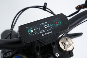 ขายส่ง EU สำหรับรถมอเตอร์ไซค์ไฟฟ้า PRO Le1 รุ่น 75V 35Ah 4000W แรงบิด 300N.M ระยะทางวิ่ง 125 กม. เบรคไฮดรอลิกดิสก์เบรก โครงอะลูมิเนียมแบบสามคาน - Product Image 5
