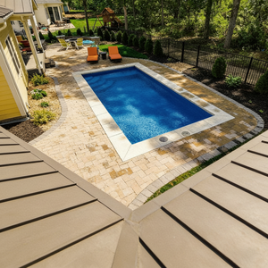 Piscina rectangular premium de fibra de vidrio resistente a los rayos UV, de bajo mantenimiento, tipo resort, con cascada grande, para casa. - Product Image 1