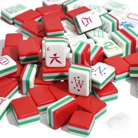 Ensemble de Mahjong Américain Rouge de Noël 128 Pièces, Tuiles Acryliques Sculptées à 4 Couches, Cadeau de Luxe pour Adultes pour les Fêtes