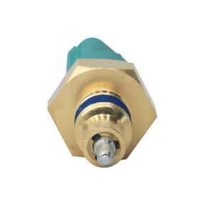 Interrupteur <span class=keywords><strong>de</strong></span> <span class=keywords><strong>feu</strong></span> <span class=keywords><strong>de</strong></span> <span class=keywords><strong>recul</strong></span> 32005-AX000 32005-00QAD 8200771472 8200209496 pour Dacia Nissan Opel Vauxhall Renault - Product Image 3