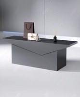 Présentoir de Luxe pour Magasins – Design Cubique Solide et Écologique, Robuste pour Vêtements, Chaussures, Sacs, Centres Commerciaux/Salles d'Exposition