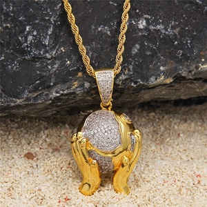 Uomini hip hop Ha Ghiacciato Fuori Del <span class=keywords><strong>Mondo</strong></span> nelle vostre mani terra Ciondoli di diamanti in oro placcato collane all'ingrosso - Product Image 4