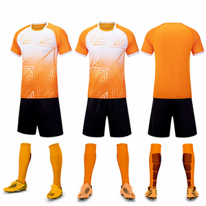 Футбольные формы на заказ: сублимационная печать логотипов, дизайн футбольных комплектов, футболки - Product Image 6