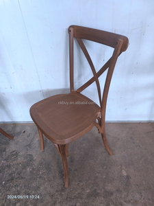 Chaise en plastique imitation bois à dossier en X, durable et empilable, idéale pour la location d'événements et <span class=keywords><strong>de</strong></span> banquets - Product Image 5