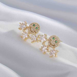 Pendientes de Estrella de Cinco Puntas de Moda Unisex, Pendientes de Cara Sonriente con Incrustaciones de Diamantes, Joyería de Latón Chapado en Oro - Product Image 5