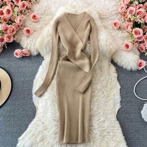 Vestido Maxi Casual de Punto con Cuello en V, Ajustado, de Ganchillo, Color Sólido, para Mujer, Estilo Vintage, de Encaje, Acrílico Antiestático, Negro, Otoño 2024 - Product Image 2