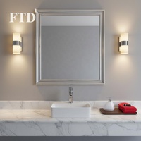 Vasque rectangulaire murale en céramique au design moderne, finition résistante à l'eau et écologique, idéale pour les fermes et les hôtels