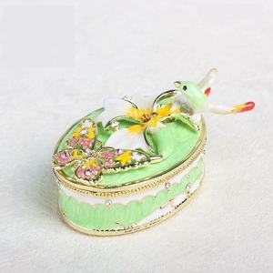 <span class=keywords><strong>Disegno</strong></span> colorato Diamond Setting ovali <span class=keywords><strong>uccellino</strong></span> smaltato scatole <span class=keywords><strong>di</strong></span> gingillo per la decorazione della casa - Product Image 6