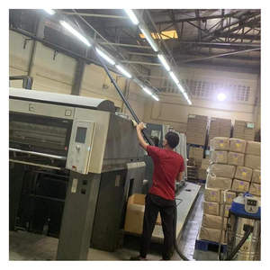 Barredora de suelo YYVAC, postes de fibra de carbono opcionales, máquina de limpieza de canalones de techo multifuncional - Product Image 5