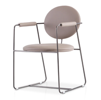 Chaise de salle à manger moderne simple en cuir de luxe léger avec fonction de refroidissement pliée en bois et en métal pour cuisine, hôtel, café, dressing, salle de sport