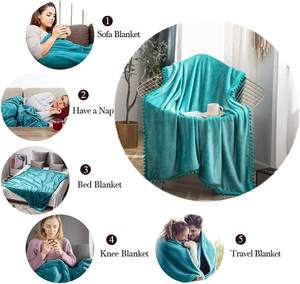 Couverture en flanelle légère en peluche avec pompon et franges personnalisée en flanelle de taille unie avec pompon - Product Image 5