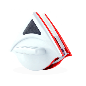 Laveuse de vitres <span class=keywords><strong>magnétique</strong></span> <span class=keywords><strong>double</strong></span> <span class=keywords><strong>face</strong></span> de haute qualité Gadgets de nettoyage magnétiques domestiques de luxe Poignée en plastique disponible Rouge Bleu - Product Image 4