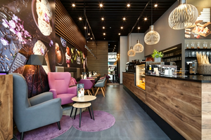 Diseño Interior Personalizado para Heladería y Solución Llave en Mano para Exhibidores de Gelato |   Diseño Moderno de Madera para Exhibición de Postres - Product Image 6