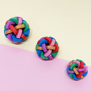 Mainan gigitan kucing bola bel karet TPR, tahan lama 6cm sambungan 3 warna mainan hewan peliharaan interaktif untuk anjing - Product Image 5