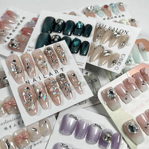 Venta al por Mayor, 10 Piezas/Juego de <span class=keywords><strong>Uñas</strong></span> Postizas Hechas a Mano, Diseño Aleatorio, Tamaño Variado, <span class=keywords><strong>Uñas</strong></span> de Gel Artificiales Cuadradas, Almendradas y Stiletto para Dedos - Product Image 1