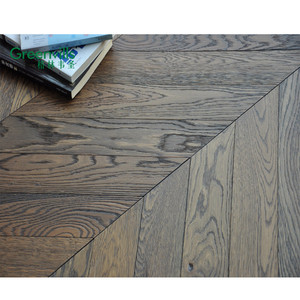 Multiplier surface brossée & smok revêtement de sol <span class=keywords><strong>stratifié</strong></span> arête de poisson <span class=keywords><strong>parquet</strong></span> en bois d'ingénierie à vendre - Product Image 1
