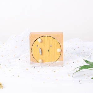Boîte à <span class=keywords><strong>musique</strong></span> en hêtre massif, cadeau de mémoire d'<span class=keywords><strong>enfance</strong></span> pour les amis - Product Image 4