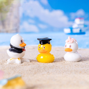 Figuras <span class=keywords><strong>de</strong></span> Resina <span class=keywords><strong>de</strong></span> Patos Amarillos <span class=keywords><strong>de</strong></span> Dibujos Animados para Natación, Manualidades <span class=keywords><strong>de</strong></span> Plástico, Decoración <span class=keywords><strong>de</strong></span> Jardín <span class=keywords><strong>de</strong></span> Hadas, Accesorio <span class=keywords><strong>de</strong></span> Arte DIY, Miniaturas para Llavero - Product Image 4
