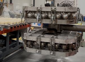 Macchina Automatica per Rotomolding con Navetta per Produzione di Pickleball Standard USAPA ad Alta Produttività - Product Image 3