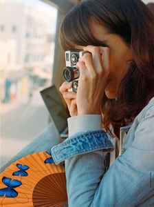 พัดมือพับได้ทำจากไม้ไผ่แกะสลักแบบกำหนดเองสำหรับงานส่งเสริมการขาย ขายส่งพัดมือพับแบบคลาสสิกธีมกีฬาที่สามารถปรับแต่งได้ - Product Image 3