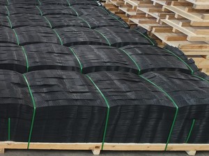 สีดำ/เขียว HDPE Geocell ตารางการเสริมแรงพื้นดินสำหรับถนนลาดทางเข้าที่จอดรถและการรองรับภาระหนัก - Product Image 5