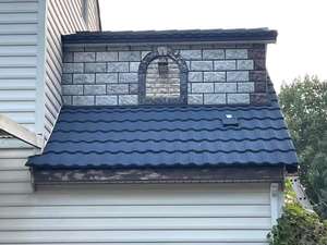 Design moderne durable et élégant DX51D Tuiles métalliques revêtues de pierre résistantes à la chaleur pour les toits d'appartement, d'hôtel et de villa - Product Image 6