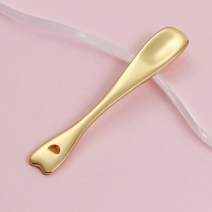 Cuillère de beauté - <span class=keywords><strong>ustensile</strong></span> multifonctionnel pour mélanger et servir les cosmétiques. Cuillère pour crème contour des yeux dorée. Cuillère à crème en alliage de zinc. - Product Image 1