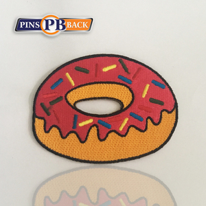 Venta caliente parche personalizado lindo <span class=keywords><strong>donuts</strong></span> Placa de hierro en la insignia del bordado de encaje bordado parche tejido - Product Image 1