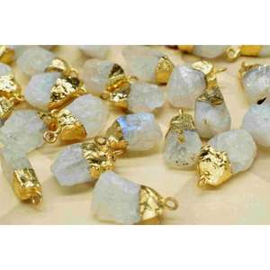 Piedra de Luna Arcoíris Blanca Natural en Bruto, Conector de Piedra de Nacimiento, Colgante de Alta Calidad con Efecto de Color, Bañado en Oro Vermeil, Gema de Junio - Product Image 1