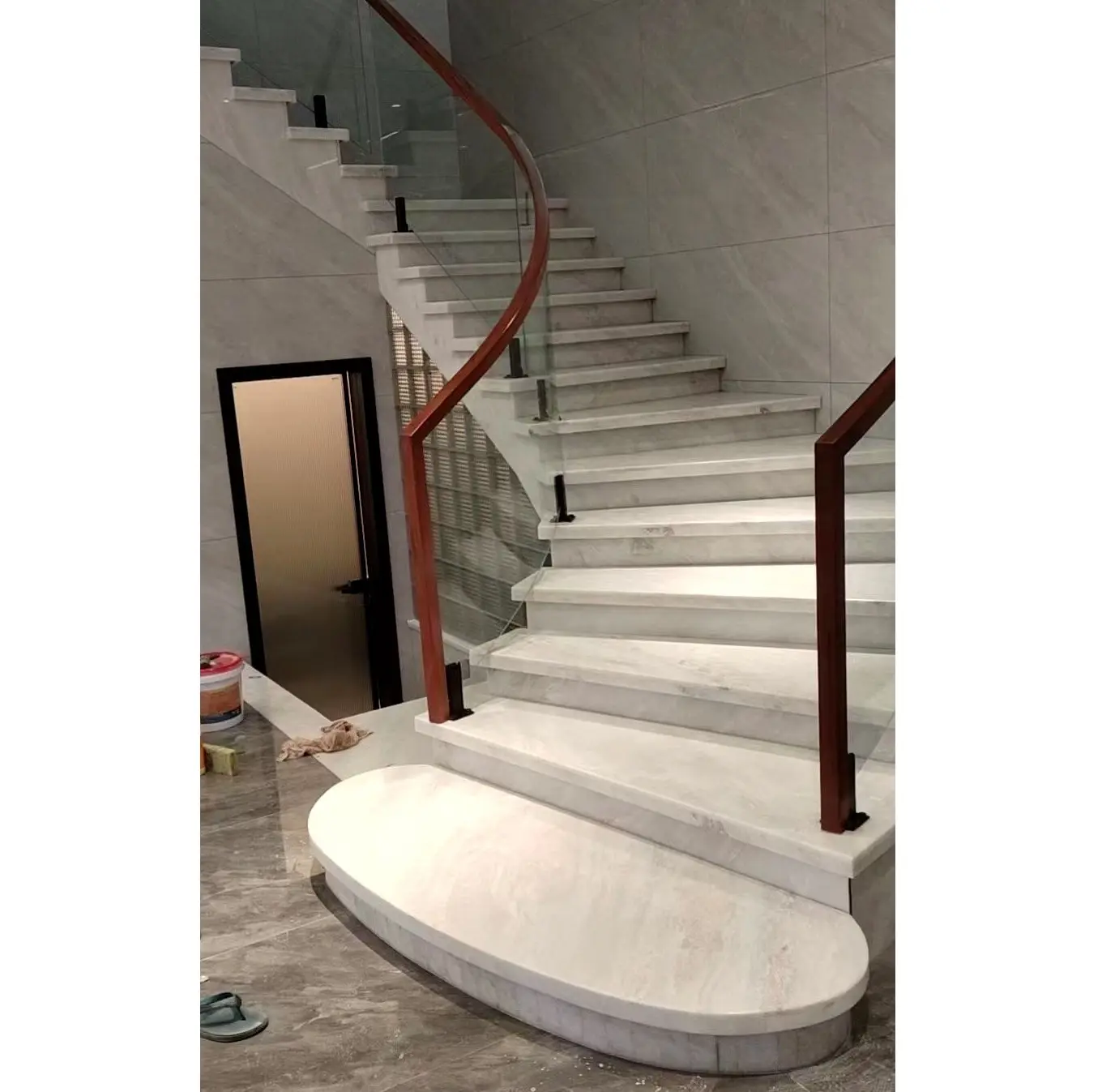 Villa-escalera curva de piedra Natural para interiores, escalera curva de mármol rosa, precio